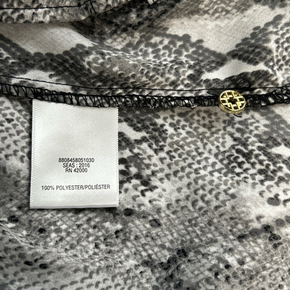 Jaclyn Smith Women’s Medium Animal Print Button Blouse Long Sleeve Altered - Picture 11 of 13